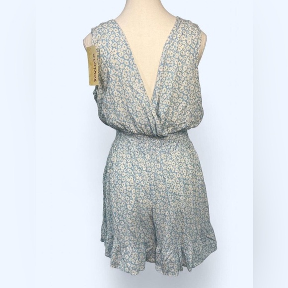 Rewind Blue Floral Romper - Picture 2 of 6